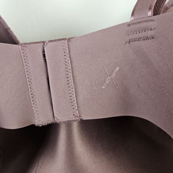 Knix Lace Wing Woman Contour Bra in Vintage Plum Size 8 NWT - Picture 6 of 9